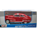 Maisto 1/25 1948 Chevrolet Fleetline Aerosedan Araba
