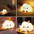 5 Farklı Renk Modlu Bulut Figürlü Pofuduk LED Gece Lambası–Yumuşak Dokulu Çocuk Odası ve Dekoratif Şarjlı Ortam Işığı