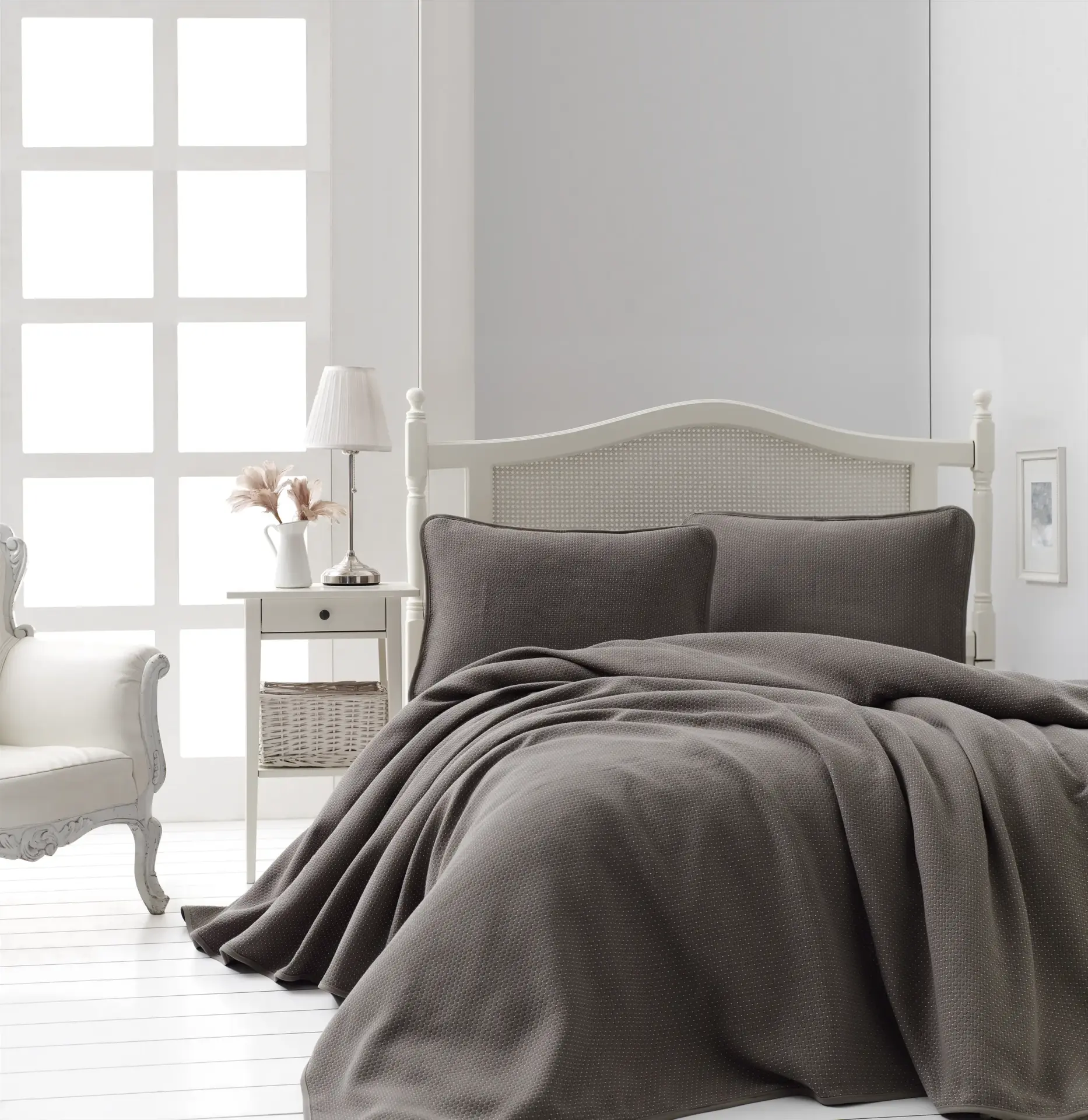 Şaheser Home Collection Jakarlı Yatak Örtüsü Seti Liv Kahve
