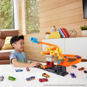 Hot Wheels Pizza Slam Kobra Saldırısı Oyun Seti HTN81