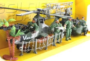 Motor ve Helikopterli Askeri Oyun Seti