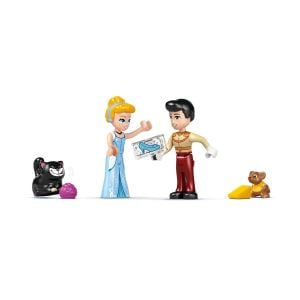 43275 Lego Disney Prensesi Sindirella\'nın Şatosu ve At Taşıyıcı 596 parça +6 yaş