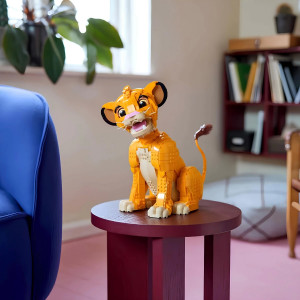 LEGO Disney Genç Aslan Kral Simba 43247