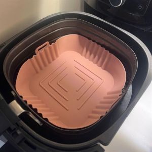 Renkli Isıya Dayanıklı Yıkanılabilir Silikon Fırın  Airfryer Kare Model Pişirme Matı 20 cm