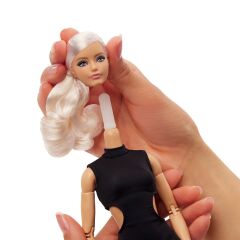JBH71 Barbie Basics İkonik Koleksiyon Bebekler - Sarışın