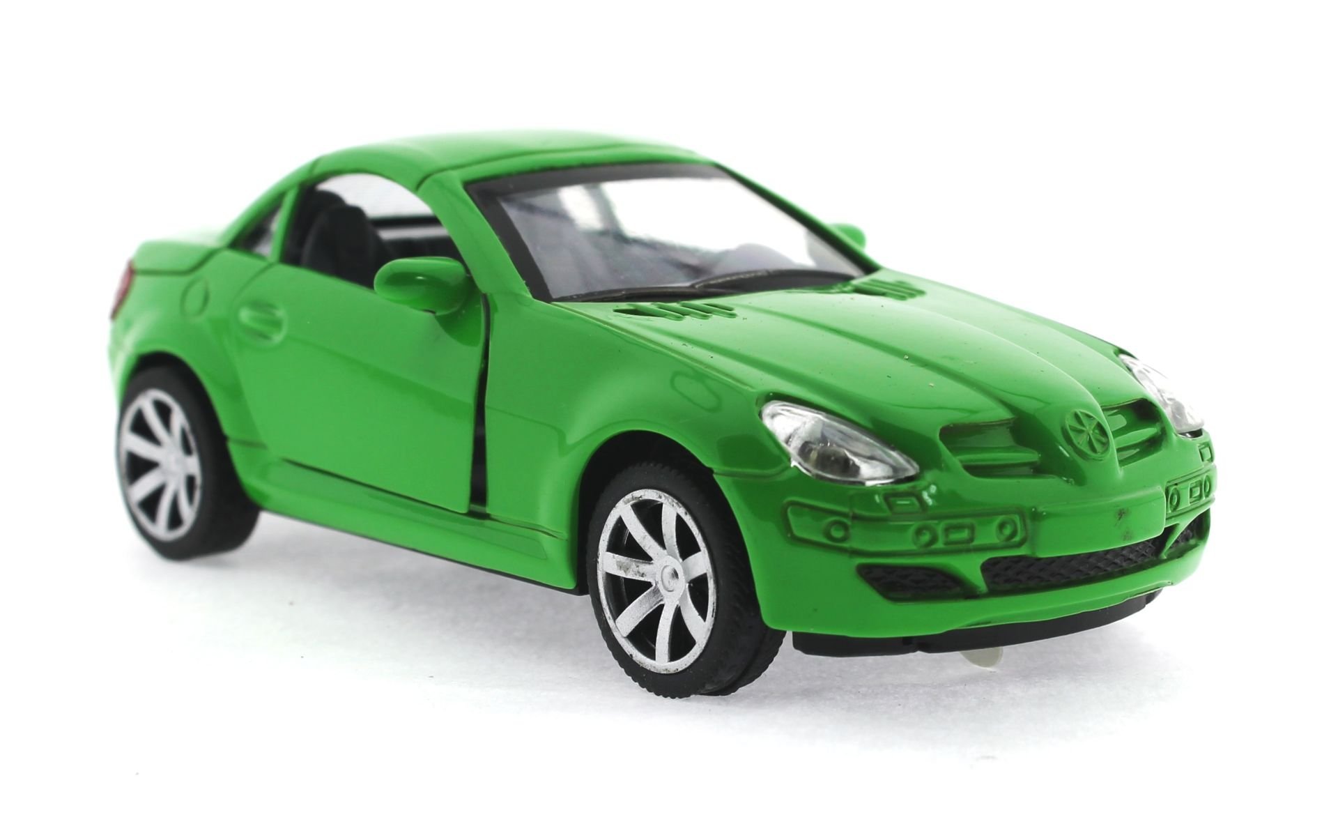 Çek Bırak Mercedes Benzeri Yeşil Metal Araba