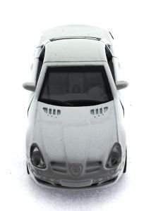Çek Bırak Mercedes Benzeri Beyaz Metal Araba
