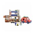 BLUEY/13096 BLUEY KARAVAN MACERALARI VE 3 FİGÜRLÜ BÜYÜK OYUN SETİ