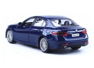 Bburago 1:24 Alfa Romeo GIULIA Model Araba