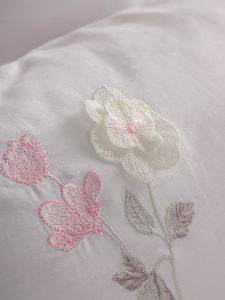 Cotton Box 3D Nakışlı Çift Kişilik Saten Nevresim Takımı Jolie Pembe