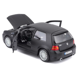 Maisto 1/24 Volkswagen Golf R32 - MAY/31290