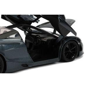 253203036 Fast&Furious Shaw\'s Mclaren 720S 1:24