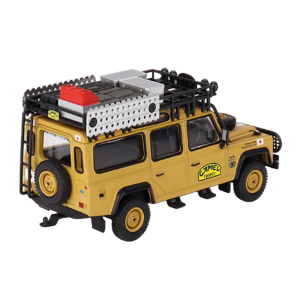 Mini GT 1-64 Land Rover Defender 110 1989 Camel Trophy Amazon Team Japan